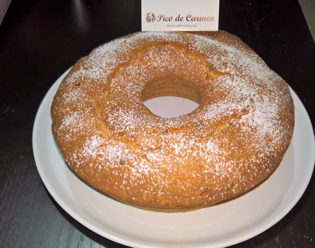 Ciambella uvetta e gocce di cioccolata